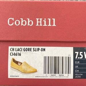 7.5W slip on cut out Cob Hill yellow shoes, new in box